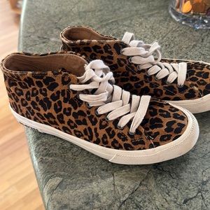 SEAYEES SIZE 7 cheetah